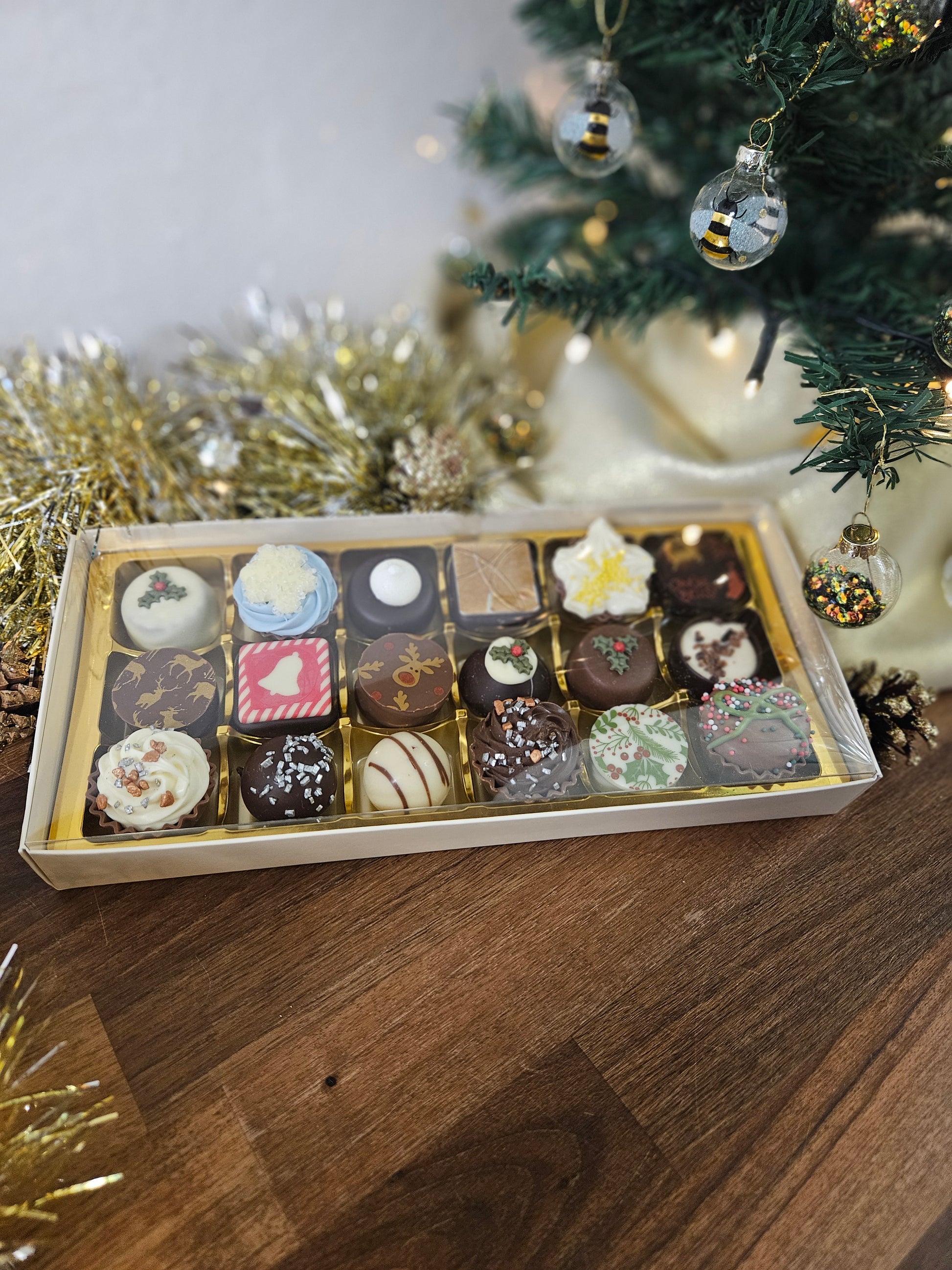 Festive Chocolate Box - Bee Sweet (Argyll)